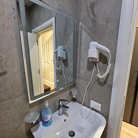 Square 21 Apartment 3 Apartman *